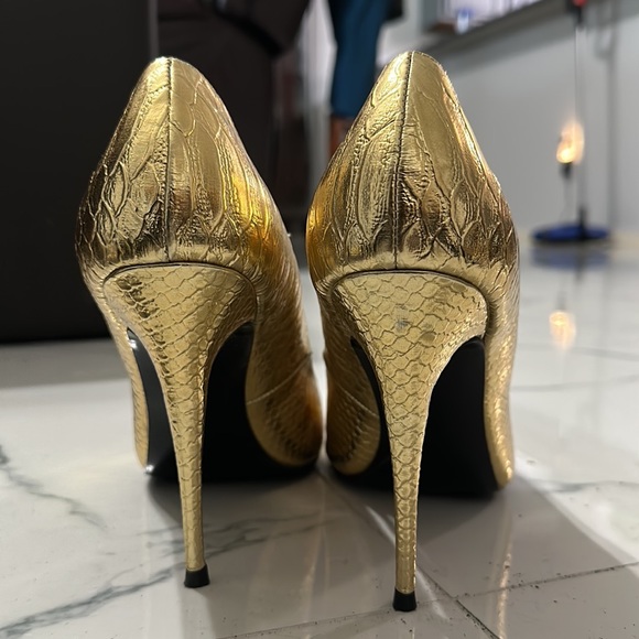 LFL by Lust For Life | Size 11 | Color Gold used once - Picture 3 of 4